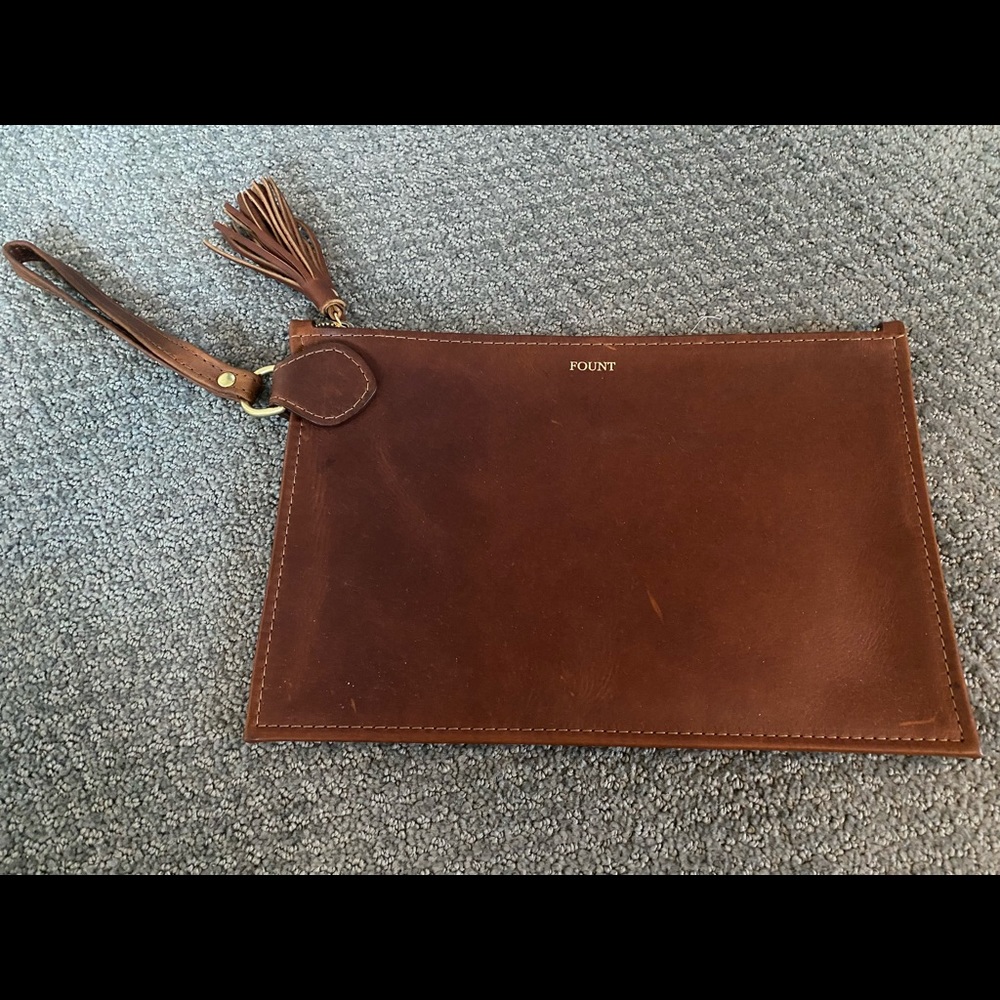 Fount Classic Finley Clutch in Hazlenut.